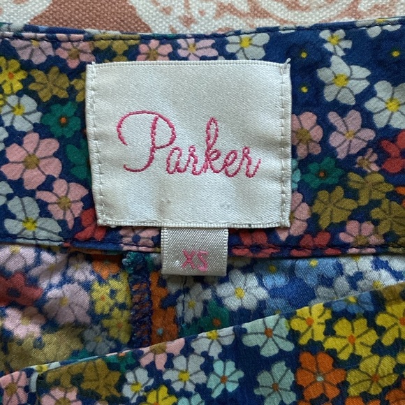 Parker XS Floral silk high rise shorts. - Picture 3 of 5